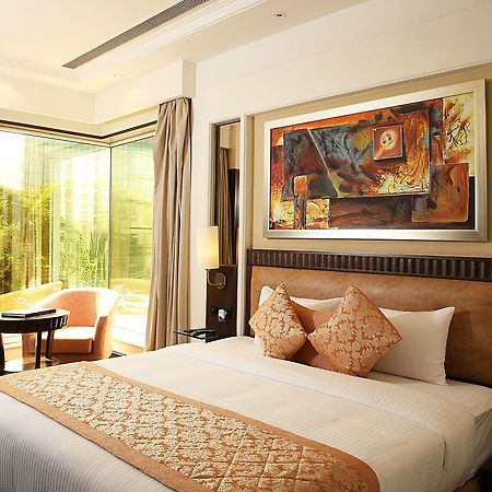Inde Hotel Signature Tower غورغاون المظهر الخارجي الصورة