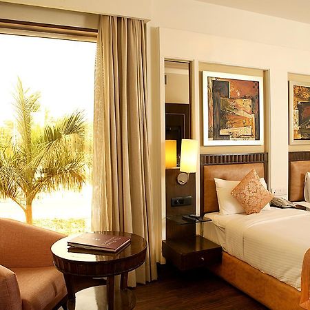 Inde Hotel Signature Tower غورغاون المظهر الخارجي الصورة