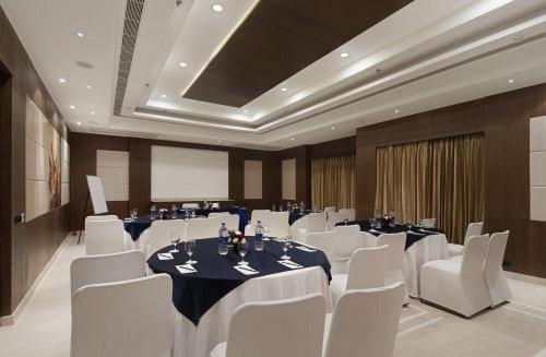 Inde Hotel Signature Tower غورغاون المظهر الخارجي الصورة