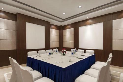 Inde Hotel Signature Tower غورغاون المظهر الخارجي الصورة