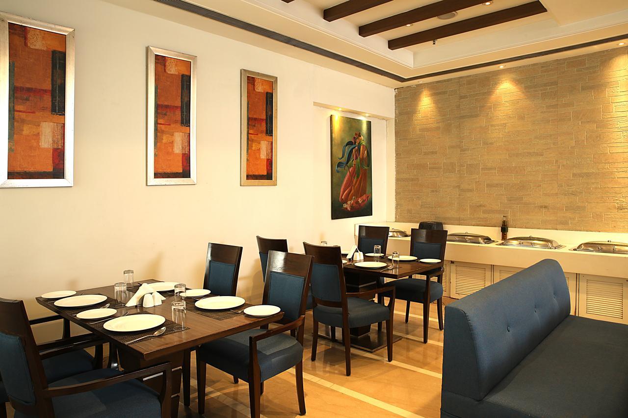 Inde Hotel Signature Tower غورغاون المظهر الخارجي الصورة